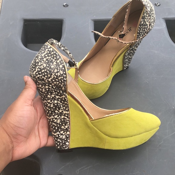 Pear green justFab heels - Picture 6 of 6